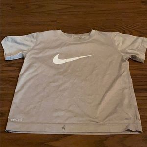 🎉Dri Fit Nike Top🎉